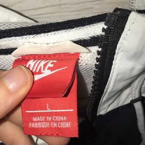 Nike wind breaker